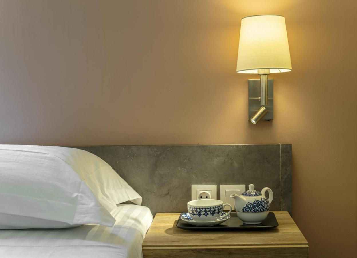 Karma Athens Aparthotel Exterior photo